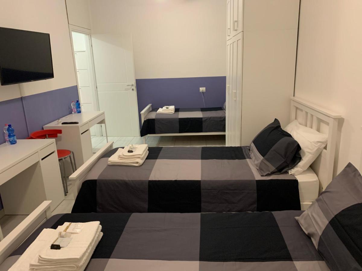 Metro Famagosta - Luminoso Appartamento Con Balcone Free Wifi & Parking Mediolan Zewnętrze zdjęcie